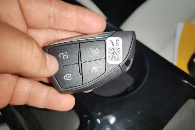 Used Buick Envision 2025 Encore Plus Four-Wheel Drive Avenir Interior 1