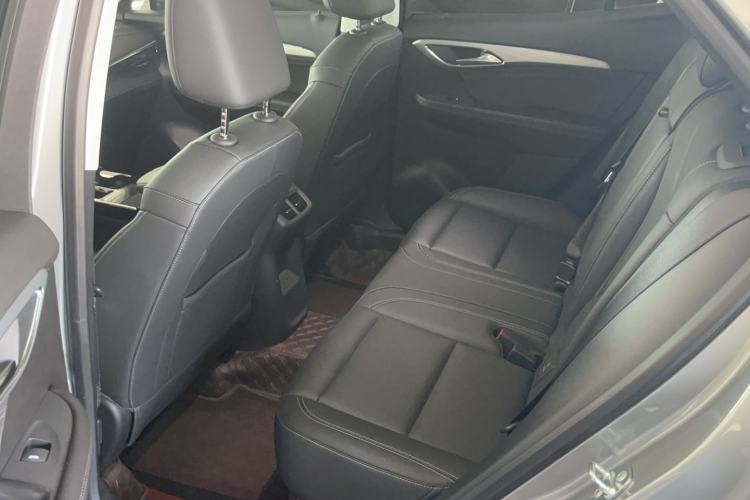 Used Buick Envision 2025 25T Entry-Grade Platinum Edition Interior 2