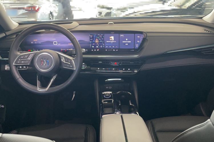 Used Buick Envision 2025 25T Entry-Grade Platinum Edition Interior 3