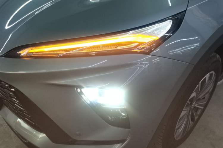 Used Buick Envision 2025 Encore Plus 28T Two-Wheel-Drive Platinum Edition Left Front Headlight