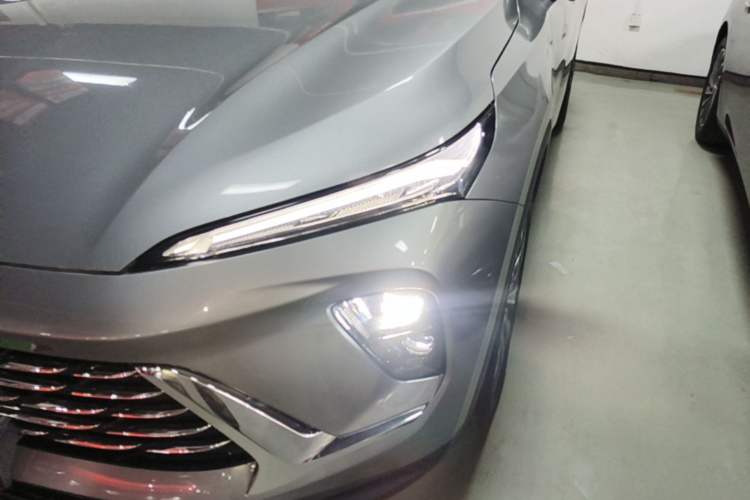 Used Buick Envision 2025 25T Entry-Grade Platinum Edition Left Front Headlight