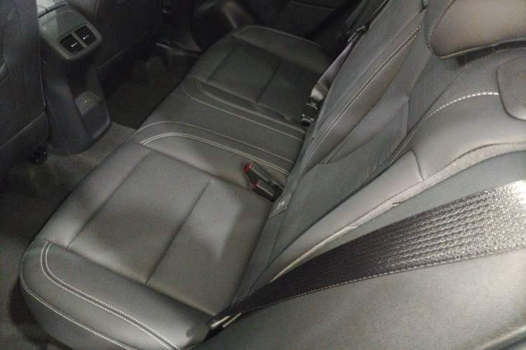 Used Buick Envision 2025 25T Entry-Grade Platinum Edition Left Rear Seat