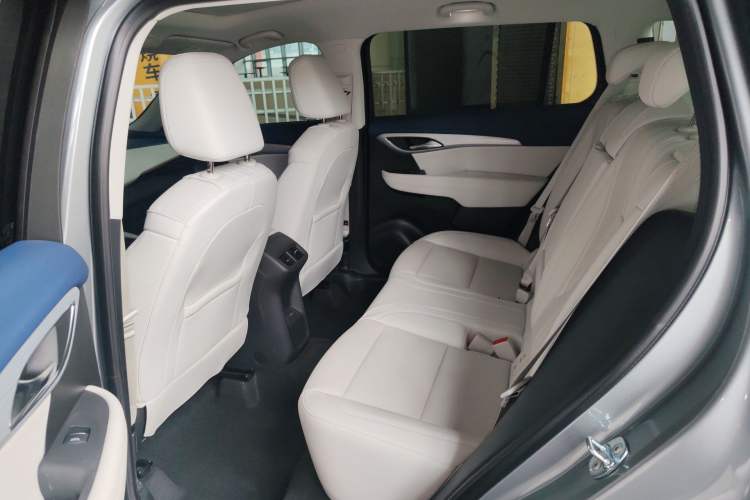Used Buick Envision 2025 Encore Plus Four-Wheel Drive Avenir Left Rear Seat
