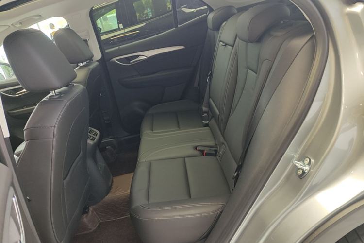 Used Buick Envision 2025 25T Entry-Grade Platinum Edition Left Rear Seat