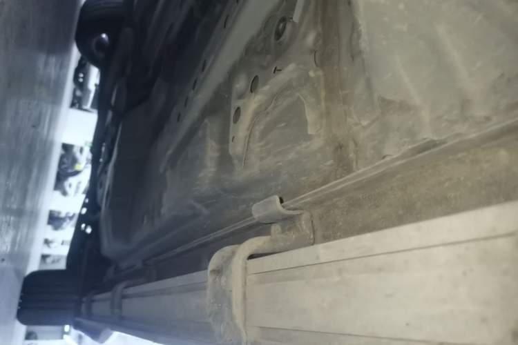 Used Buick Envision 2025 Encore Plus 28T Two-Wheel-Drive Platinum Edition Left Side Sill