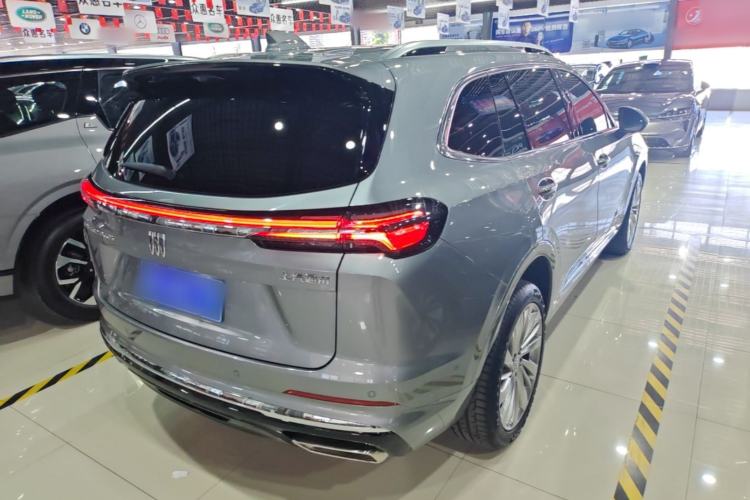 Used Buick Envision 2025 Encore Plus Four-Wheel Drive Avenir Rear Right 45 Deg