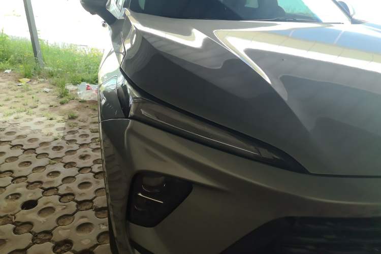 Used Buick Envision 2025 Encore Plus 28T Two-Wheel-Drive Platinum Edition Right Front Headlight