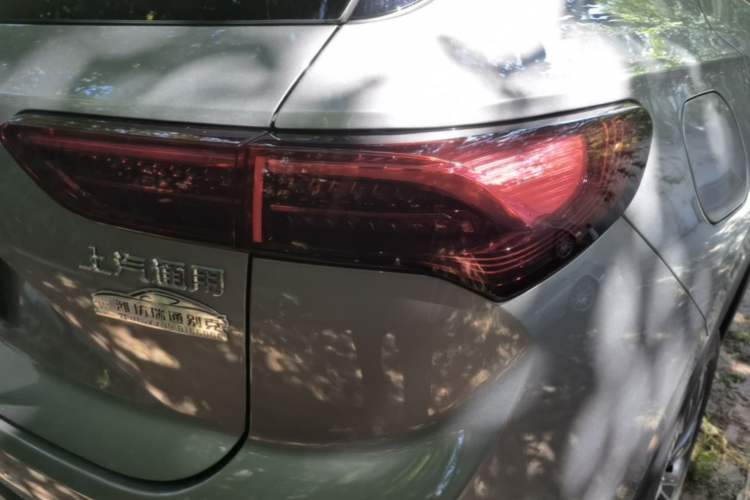 Used Buick Envision 2025 25T Entry-Grade Platinum Edition Right Rear Taillight