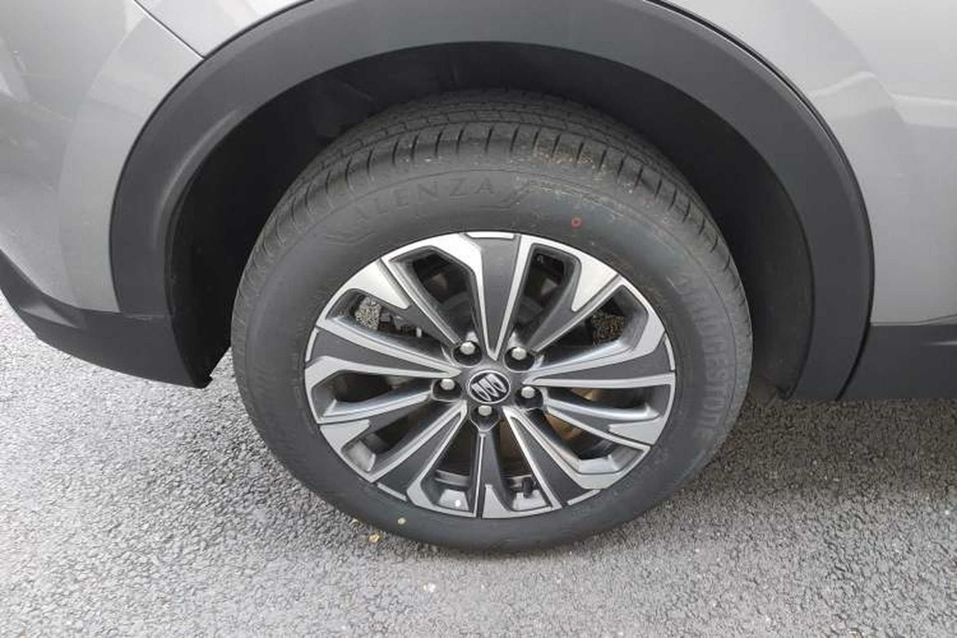 Used Buick Envision 2025 25T Entry-Grade Platinum Edition Right Rear Wheel Hub