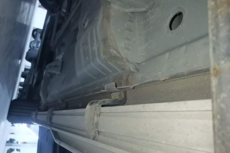 Used Buick Envision 2025 Encore Plus 28T Two-Wheel-Drive Platinum Edition Right Side Sill