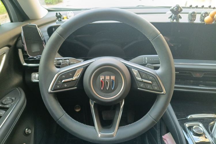 Used Buick Envision 2025 Encore Plus 28T Two-Wheel-Drive Platinum Edition Steering Wheel