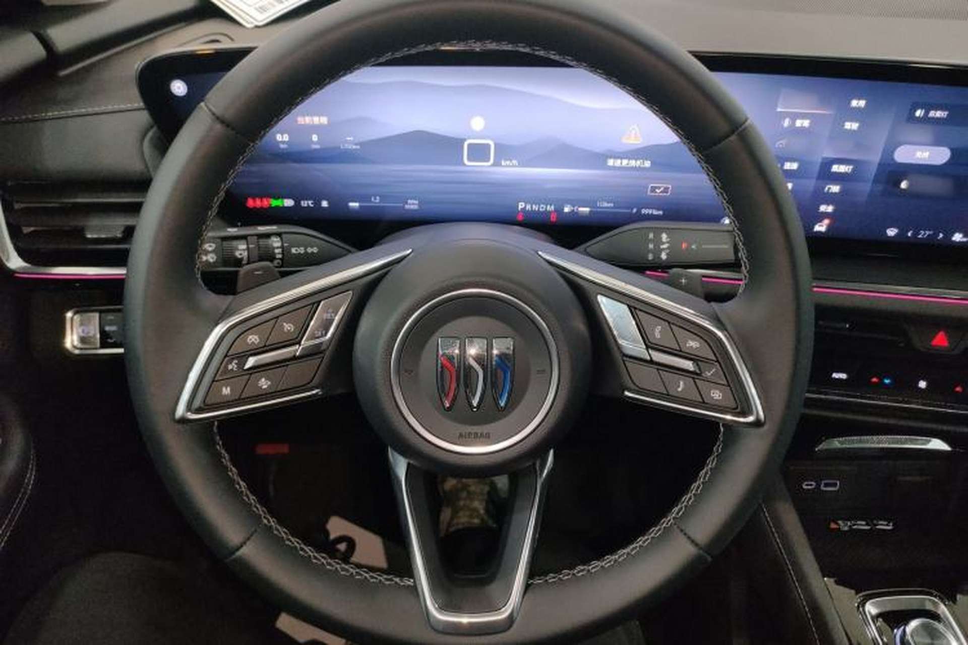 Used Buick Envision 2025 25T Entry-Grade Platinum Edition Steering Wheel
