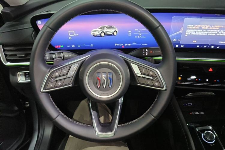 Used Buick Envision 2025 25T Entry-Grade Platinum Edition Steering Wheel
