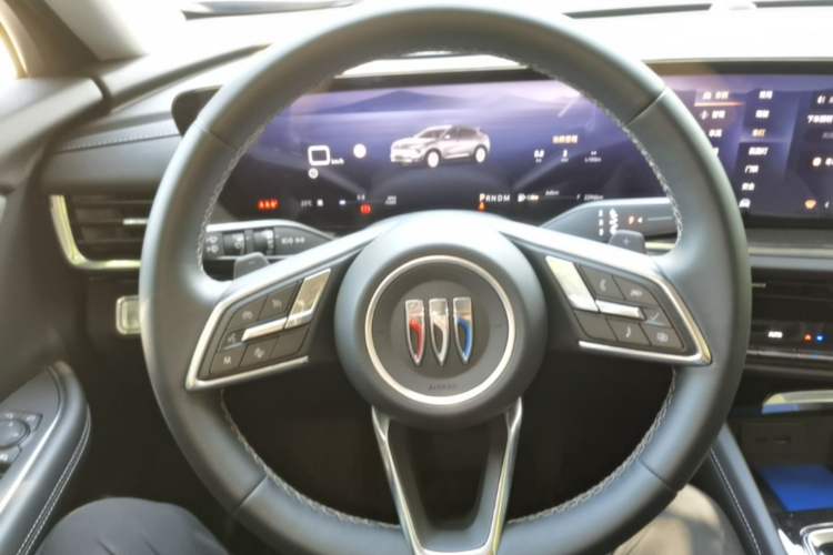 Used Buick Envision 2025 25T Entry-Grade Platinum Edition Steering Wheel