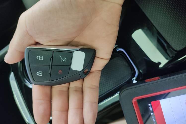 Used Buick Envision 2025 25T Entry-Grade Platinum Edition Vehicle Key