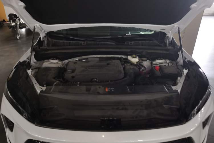 Used Buick Envision 2025 Encore Plus 28T Two-Wheel-Drive Platinum Edition Engine Bay