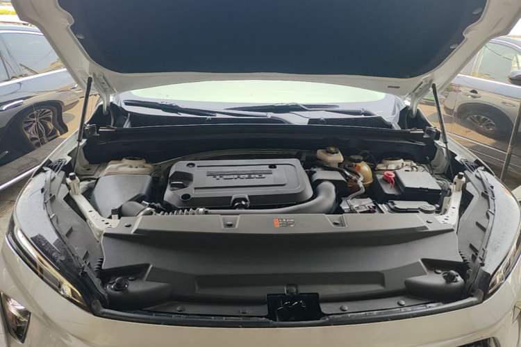 Used Buick Envision 2025 Encore Plus 28T All-Wheel-Drive Platinum Edition Engine Bay