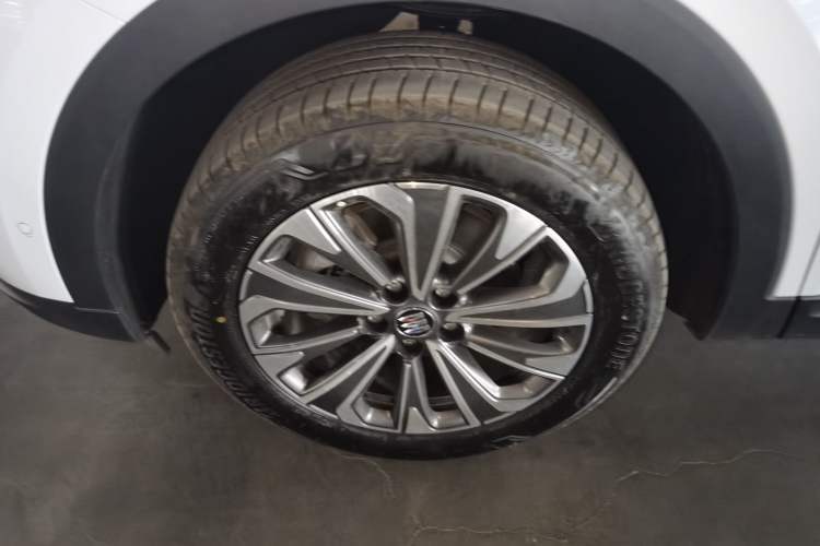 Used Buick Envision 2025 Encore Plus 28T Two-Wheel-Drive Platinum Edition Exterior 7