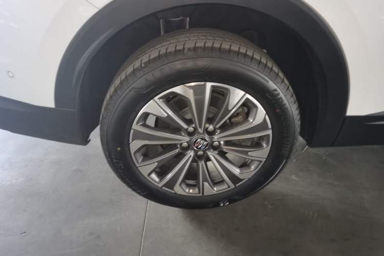 Used Buick Envision 2025 Encore Plus 28T Two-Wheel-Drive Platinum Edition Exterior 8