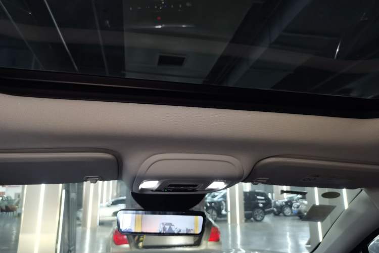 Used Buick Envision 2025 Encore Plus 28T Two-Wheel-Drive Platinum Edition Headliner