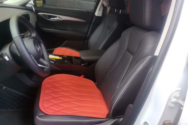 Used Buick Envision 2025 Encore Plus 28T Two-Wheel-Drive Platinum Edition Left Front Seat