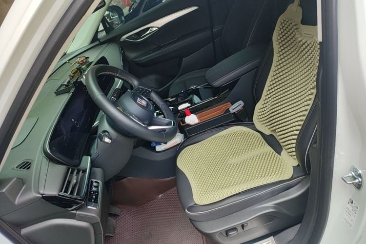 Used Buick Envision 2025 Encore Plus 28T All-Wheel-Drive Platinum Edition Left Front Seat