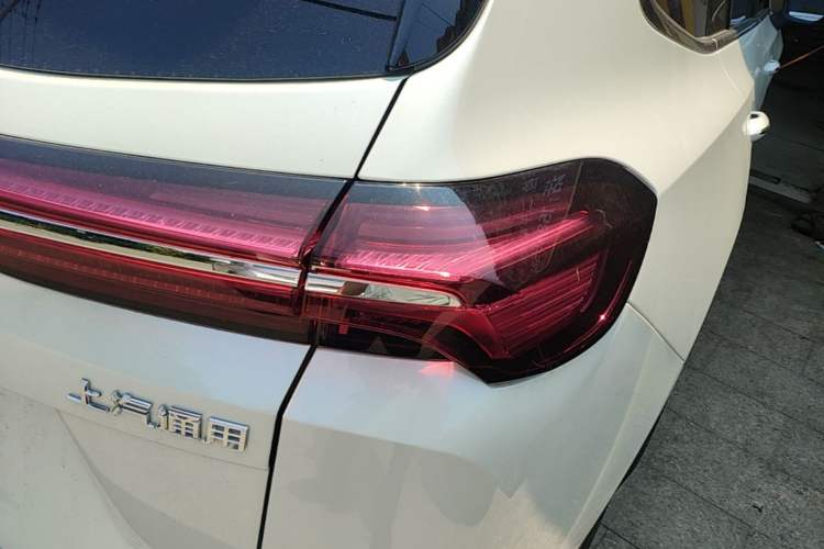 Used Buick Envision 2025 Encore Plus 28T All-Wheel-Drive Platinum Edition Right Rear Taillight