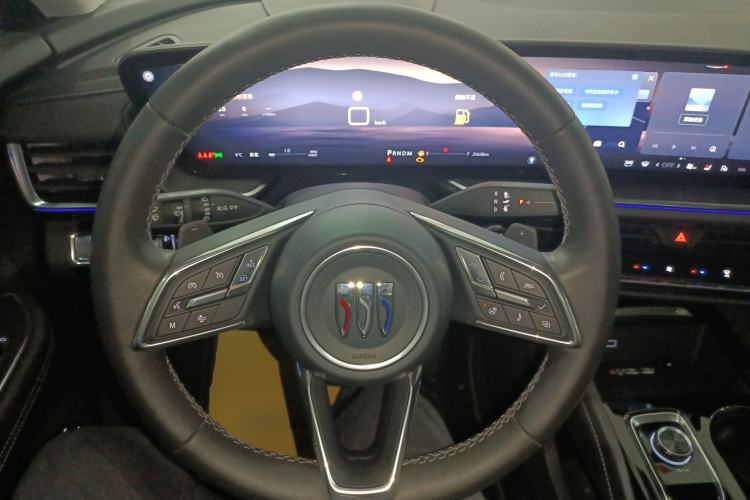 Used Buick Envision 2025 Encore Plus 28T Two-Wheel-Drive Platinum Edition Steering Wheel