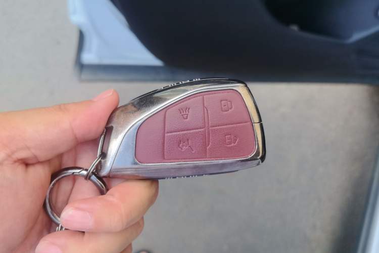 Used Buick Envision 2025 Encore Plus 28T Two-Wheel-Drive Platinum Edition Vehicle Key