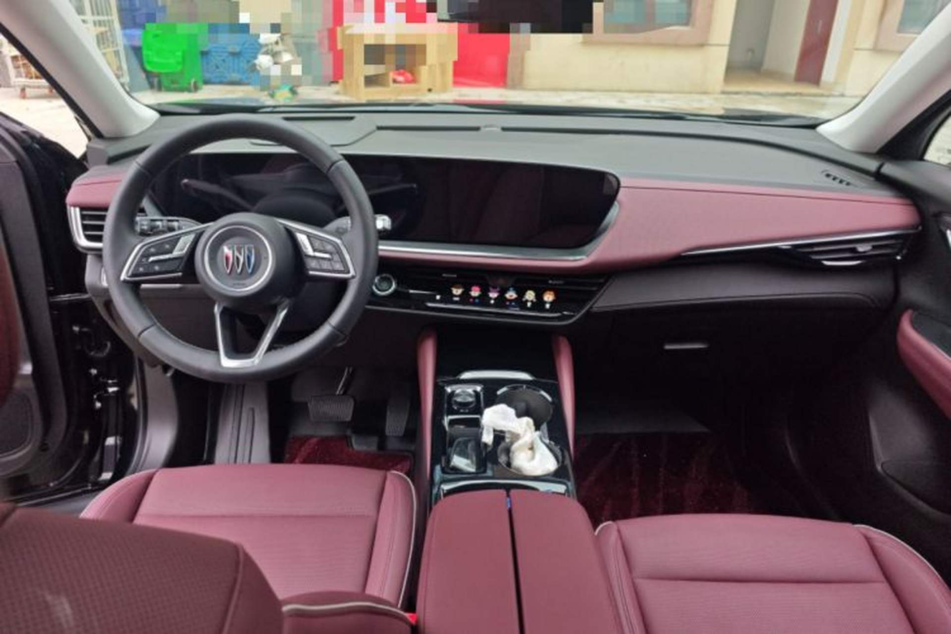 Used Buick Envision 2026 Model Equinox Plus 28T Two-Wheel-Drive Platinum Edition Center Console