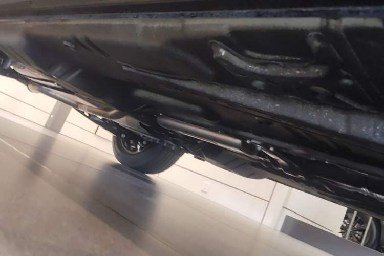 Used Buick Envision 2026 Model Equinox Plus 28T Four-Wheel-Drive Platinum Edition Chassis Front Right