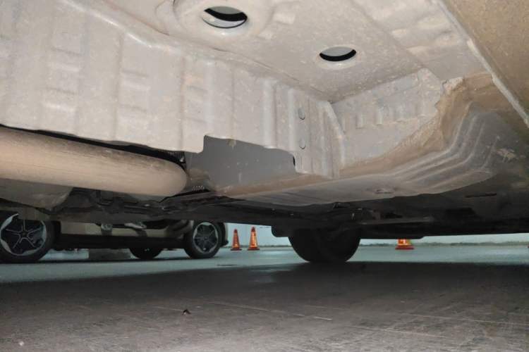 Used Buick Envision 2026 Model Equinox Plus 28T Two-Wheel-Drive Platinum Edition Chassis Rear Right