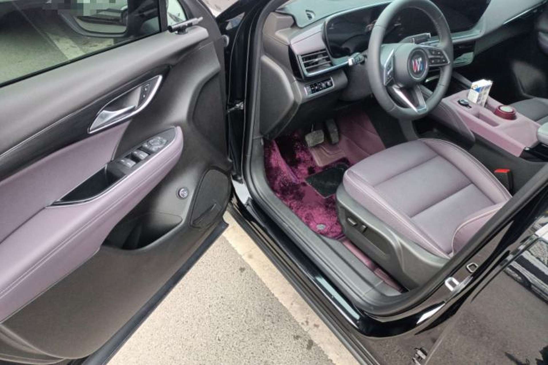 Used Buick Envision 2026 Model Equinox Plus 28T Two-Wheel-Drive Platinum Edition Driver Seat