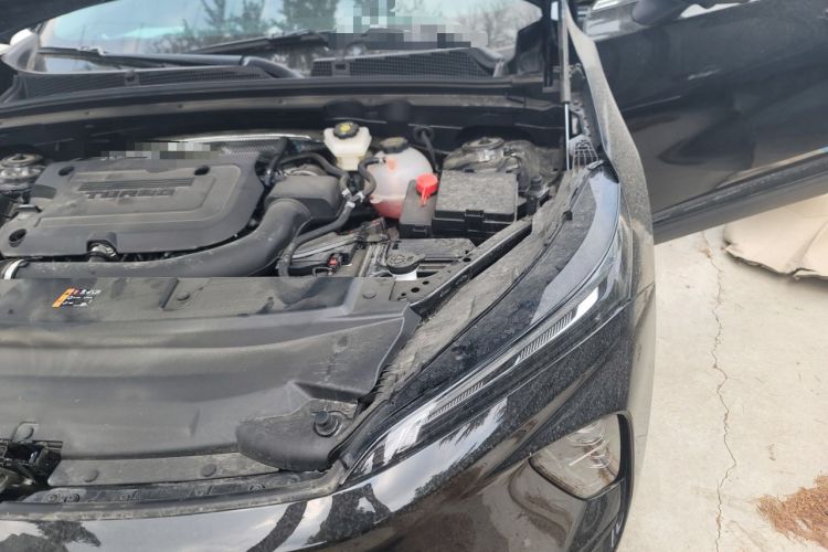 Used Buick Envision 2026 Model Equinox Plus 28T Two-Wheel-Drive Platinum Edition Engine Bay Left