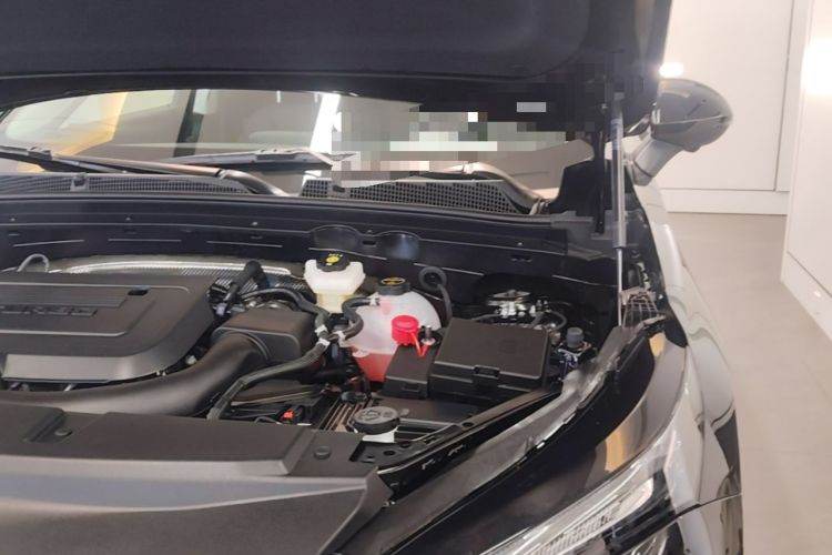 Used Buick Envision 2026 Model Equinox Plus 28T Four-Wheel-Drive Platinum Edition Engine Bay Left
