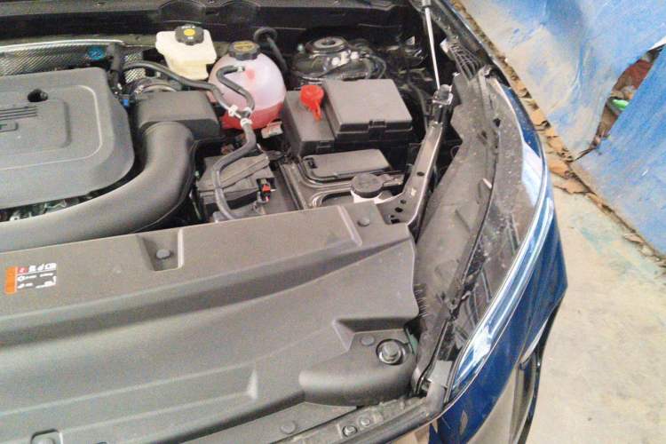 Used Buick Envision 2026 Model Equinox Plus Four-Wheel-Drive Avenir Aivia Engine Bay Left