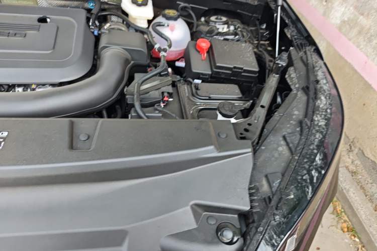 Used Buick Envision 2026 Model Equinox Plus Four-Wheel-Drive Avenir Aivia Engine Bay Left
