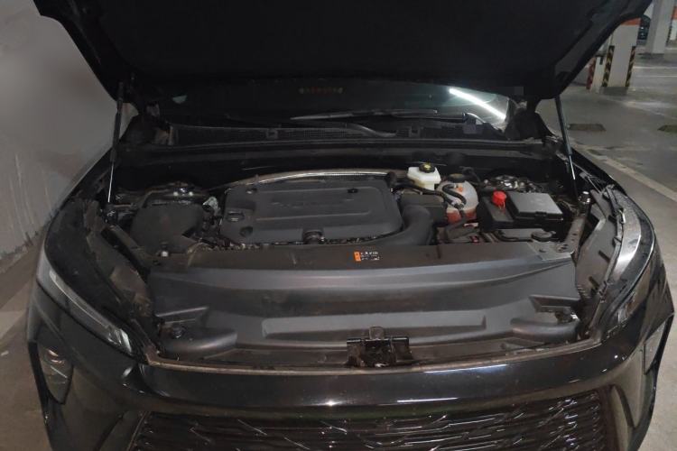 Used Buick Envision 2026 Model Equinox Plus 28T Two-Wheel-Drive Platinum Edition Engine Bay