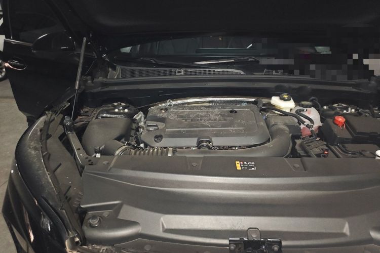 Used Buick Envision 2026 Model Equinox Plus 28T Two-Wheel-Drive Platinum Edition Engine Bay Right