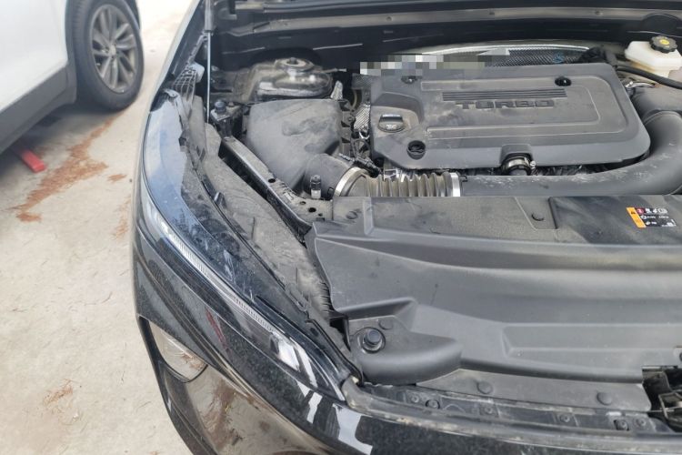 Used Buick Envision 2026 Model Equinox Plus 28T Two-Wheel-Drive Platinum Edition Engine Bay Right