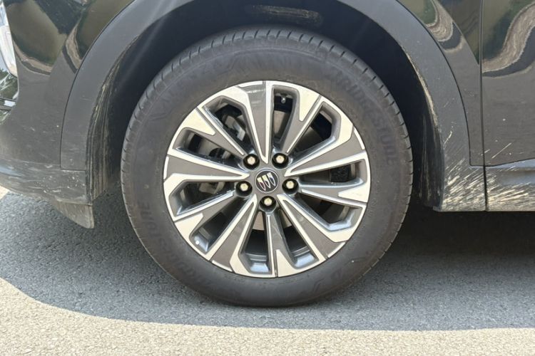Used Buick Envision 2026 Model Equinox Plus 28T Two-Wheel-Drive Platinum Edition Exterior 1