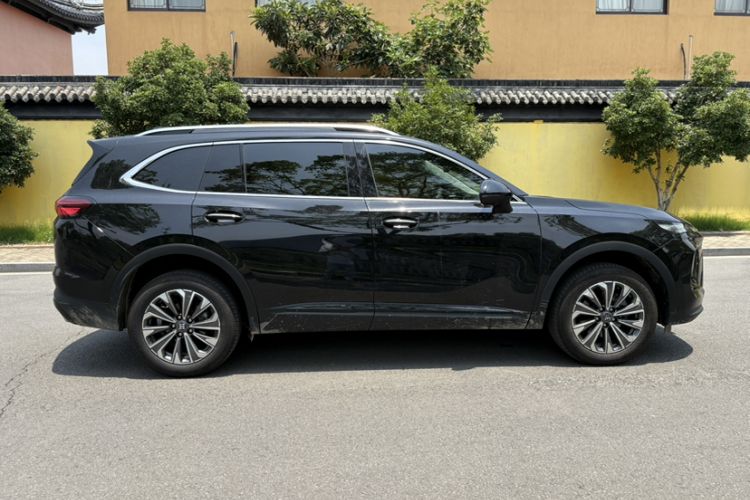 Used Buick Envision 2026 Model Equinox Plus 28T Two-Wheel-Drive Platinum Edition Exterior 8