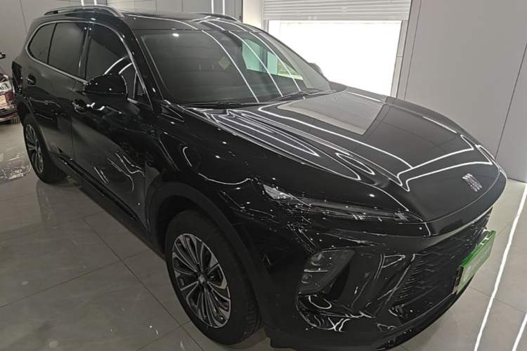 Used Buick Envision 2026 Model Equinox Plus 28T Two-Wheel-Drive Platinum Edition Front Right 45 Deg
