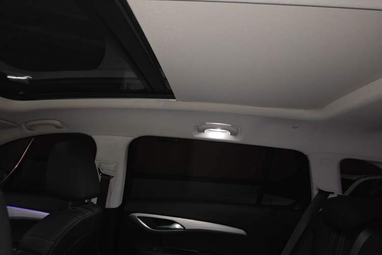 Used Buick Envision 2026 Model Equinox Plus Four-Wheel-Drive Avenir Aivia Headliner