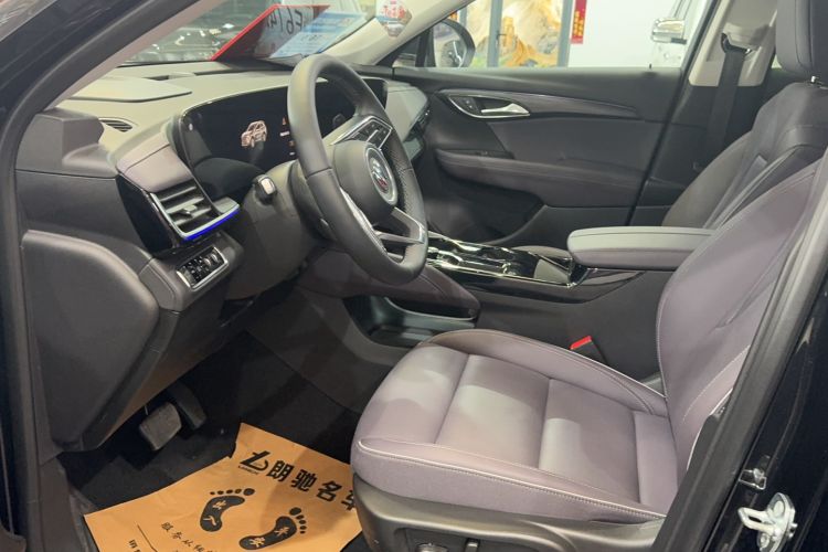 Used Buick Envision 2026 Model Equinox Plus 28T Four-Wheel-Drive Platinum Edition Interior 1
