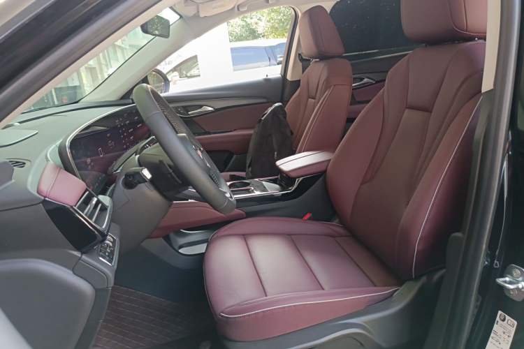 Used Buick Envision 2026 Model Equinox Plus 28T Two-Wheel-Drive Platinum Edition Left Front Seat