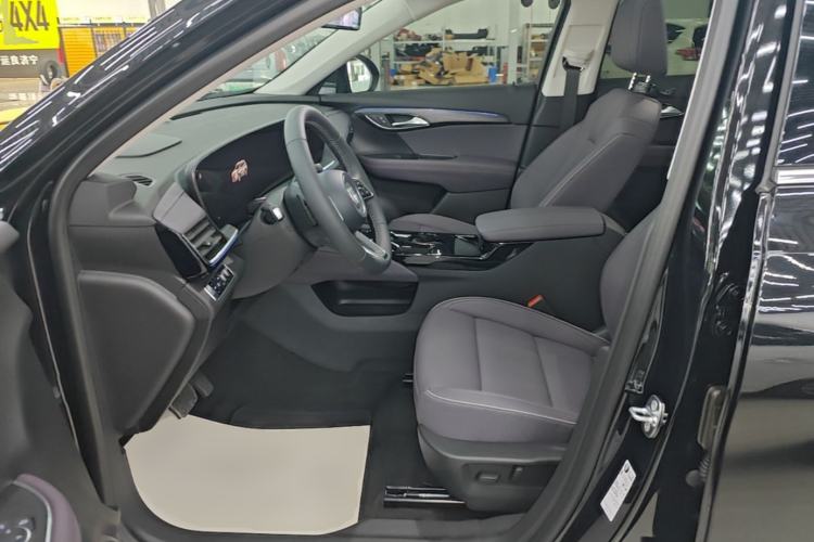 Used Buick Envision 2026 Model Equinox Plus 28T Two-Wheel-Drive Platinum Edition Left Front Seat