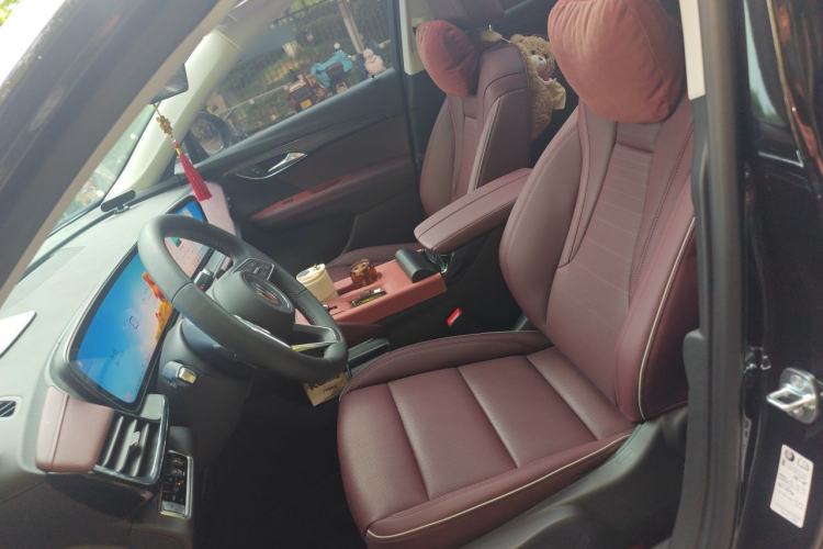 Used Buick Envision 2026 Model Equinox Plus 28T Two-Wheel-Drive Platinum Edition Left Front Seat