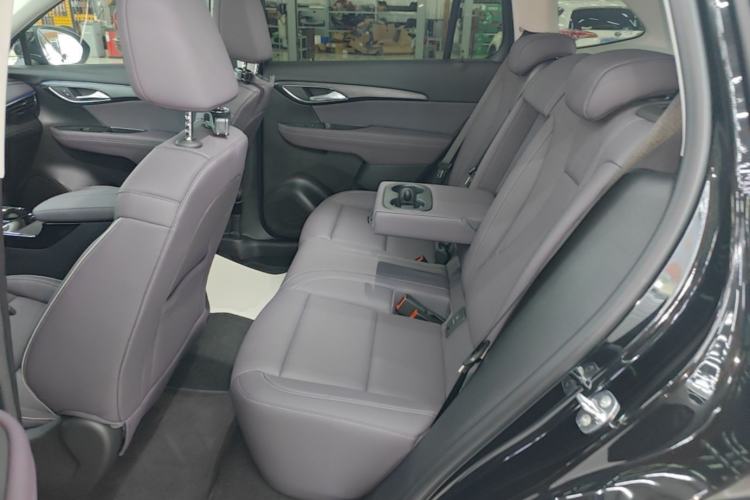 Used Buick Envision 2026 Model Equinox Plus 28T Two-Wheel-Drive Platinum Edition Left Rear Seat