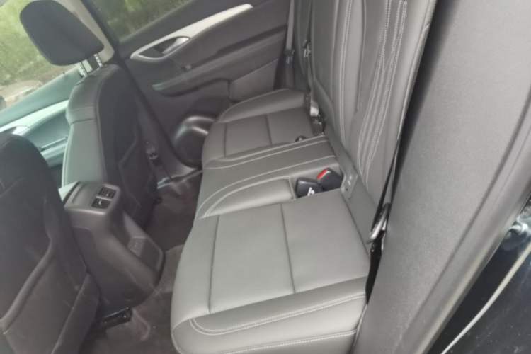Used Buick Envision 2026 Model Equinox Plus Four-Wheel-Drive Avenir Aivia Left Rear Seat